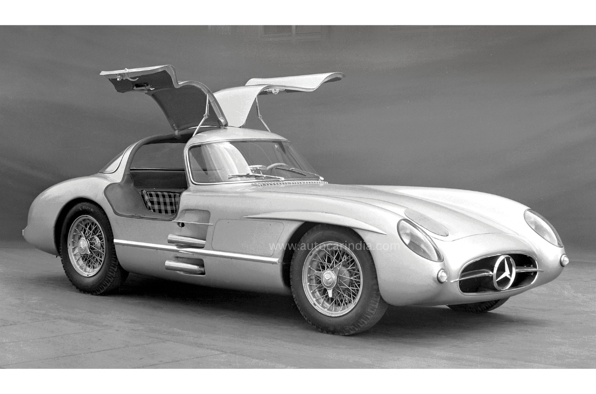 300th issue special: The ultimate 300s - Image 2